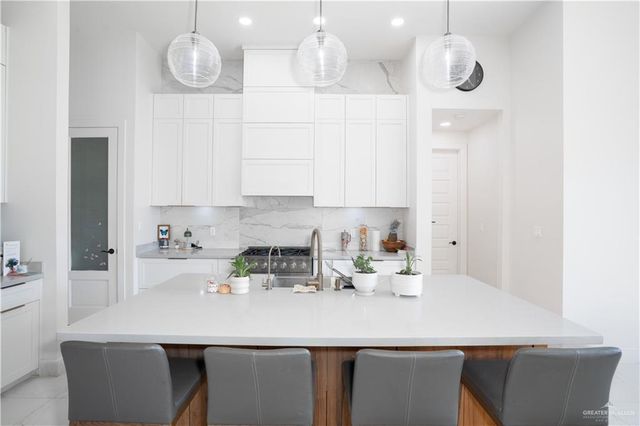 2208 E 8th Street, Mission, TX 78572