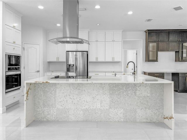 10122 NEWINGTON DRIVE, Orlando, FL 32836