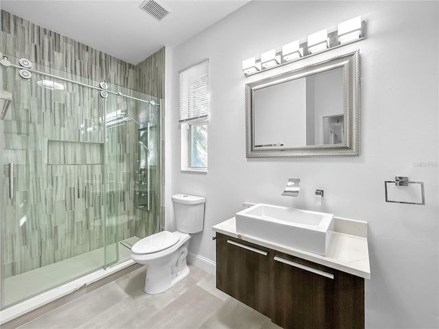 10122 NEWINGTON DRIVE, Orlando, FL 32836