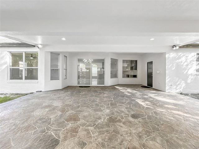 10122 NEWINGTON DRIVE, Orlando, FL 32836