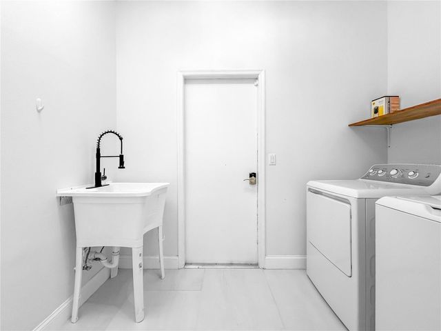 10122 NEWINGTON DRIVE, Orlando, FL 32836