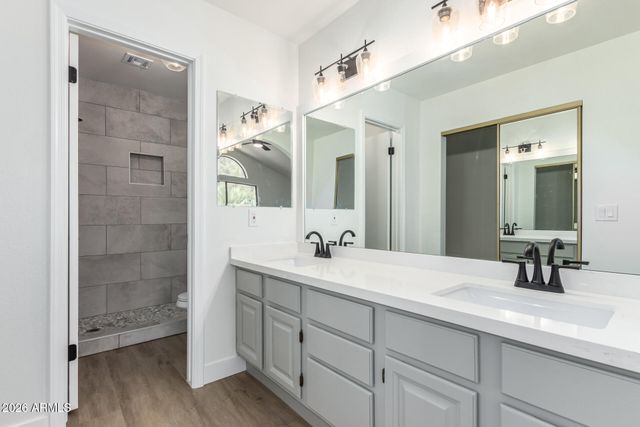 601 N GRANITE Street, Gilbert, AZ 85234