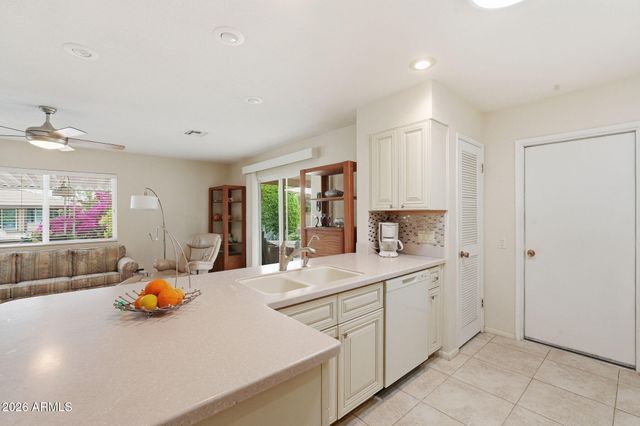 9407 W GLEN OAKS Circle, Sun City, AZ 85351