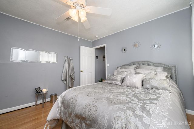 609 Parkside Avenue, Toms River, NJ 08753