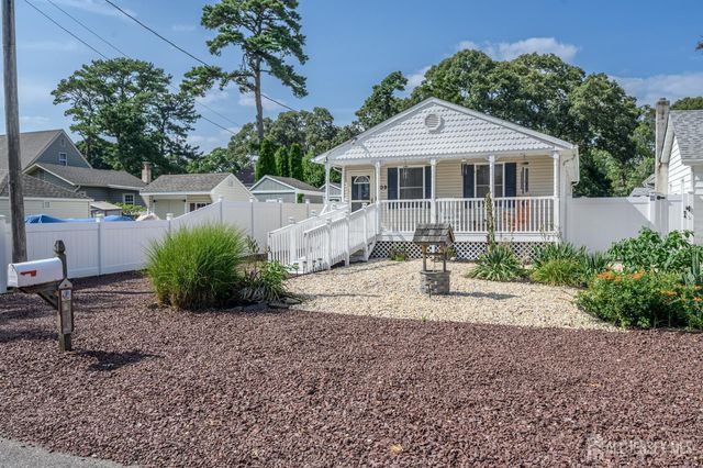 609 Parkside Avenue, Toms River, NJ 08753