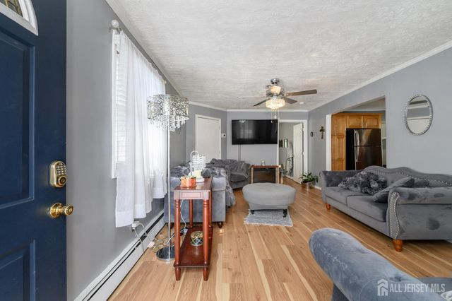 609 Parkside Avenue, Toms River, NJ 08753
