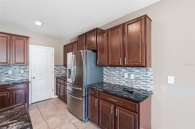 2206 4TH STREET SW, Ruskin, FL 33570