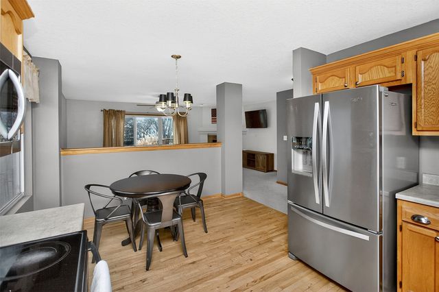 12302 Valdez Drive, Urbandale, IA 50323