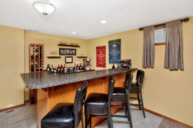 12302 Valdez Drive, Urbandale, IA 50323