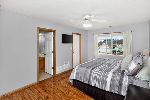 12302 Valdez Drive, Urbandale, IA 50323