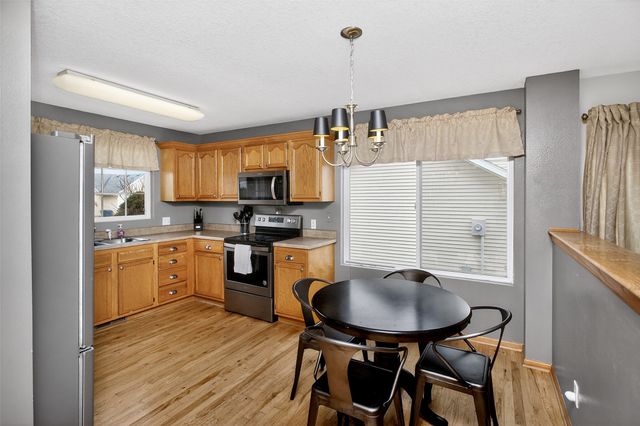 12302 Valdez Drive, Urbandale, IA 50323