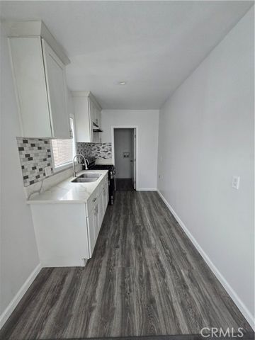 1714 E San Marcus, Compton, CA 90221