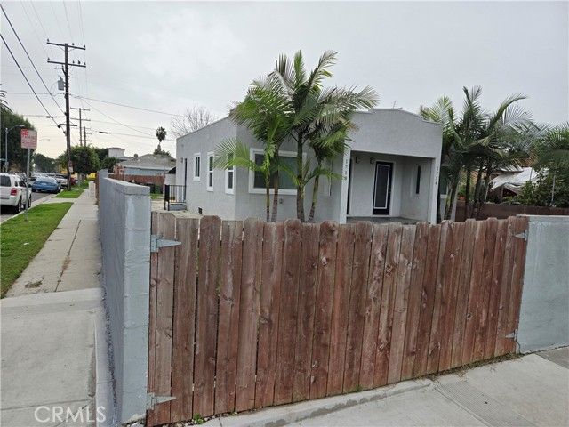 1714 E San Marcus, Compton, CA 90221