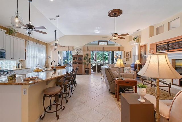 6642 OAKLAND HILLS DRIVE, Lakewood Ranch, FL 34202