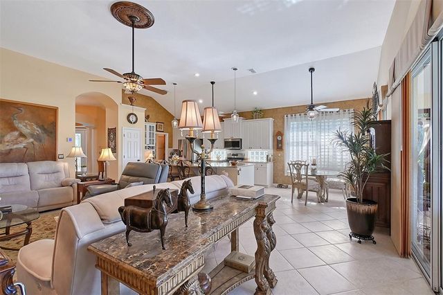 6642 OAKLAND HILLS DRIVE, Lakewood Ranch, FL 34202