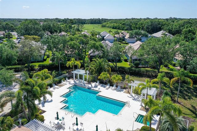 6642 OAKLAND HILLS DRIVE, Lakewood Ranch, FL 34202