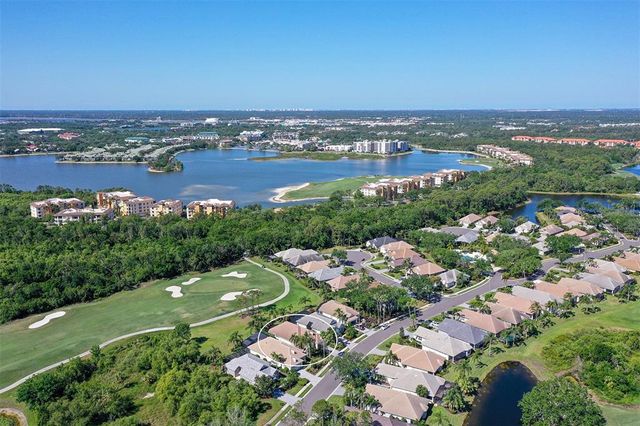 6642 OAKLAND HILLS DRIVE, Lakewood Ranch, FL 34202