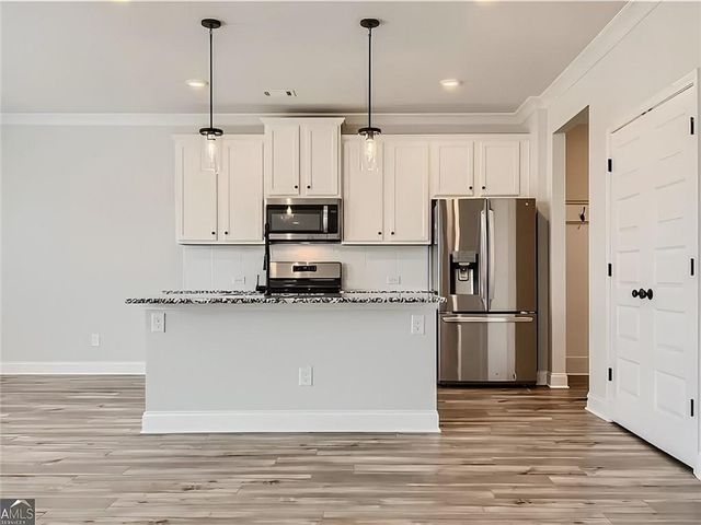 3041 Westgate Park Drive, Loganville, GA 30052