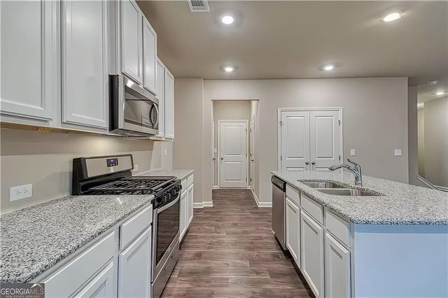 3041 Westgate Park Drive, Loganville, GA 30052