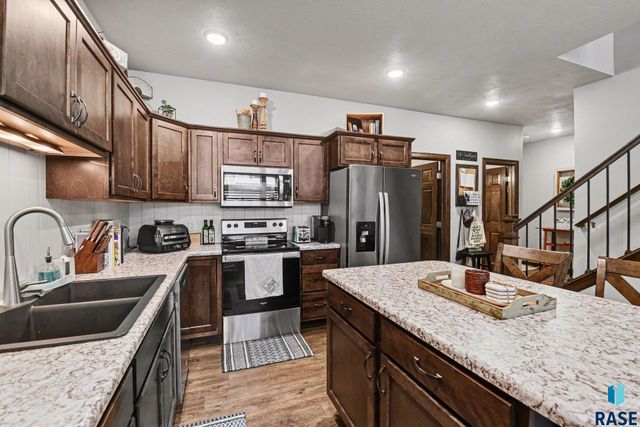 9062 W Ark Pl Place, Sioux Falls, SD 57106