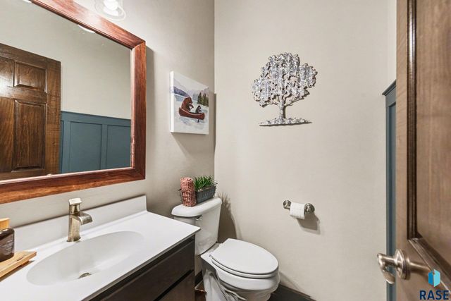 9062 W Ark Pl Place, Sioux Falls, SD 57106