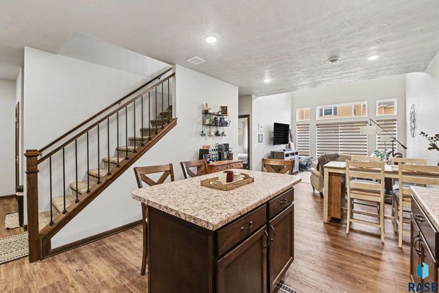 9062 W Ark Pl Place, Sioux Falls, SD 57106