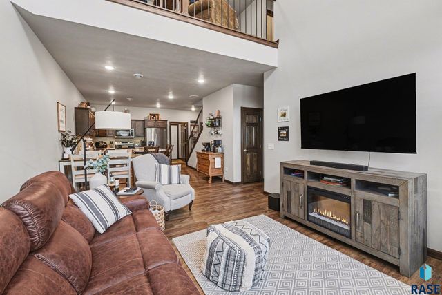 9062 W Ark Pl Place, Sioux Falls, SD 57106