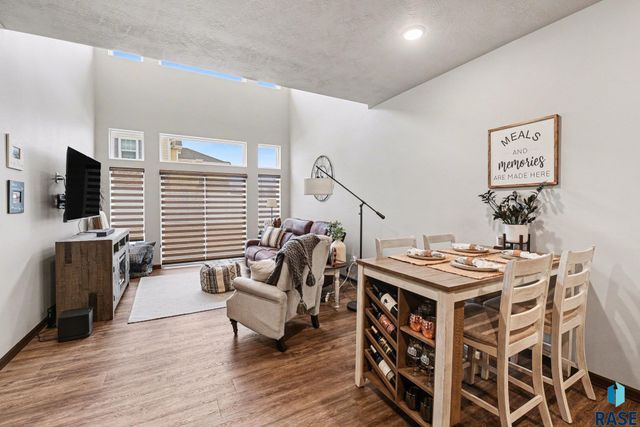 9062 W Ark Pl Place, Sioux Falls, SD 57106