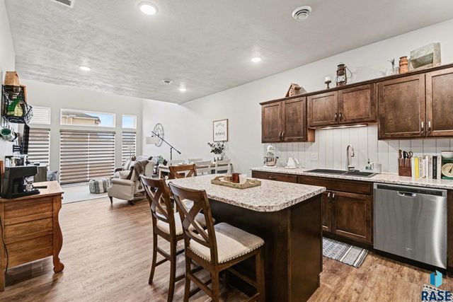 9062 W Ark Pl Place, Sioux Falls, SD 57106