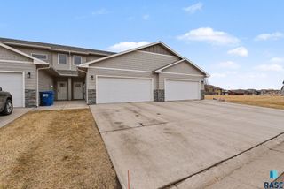 9062 W Ark Pl Place, Sioux Falls, SD 57106