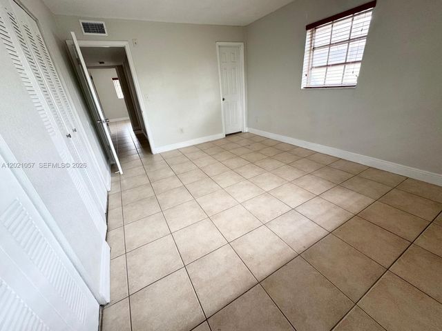 8600 SW 109th Ave 4-202, Miami, FL 33173