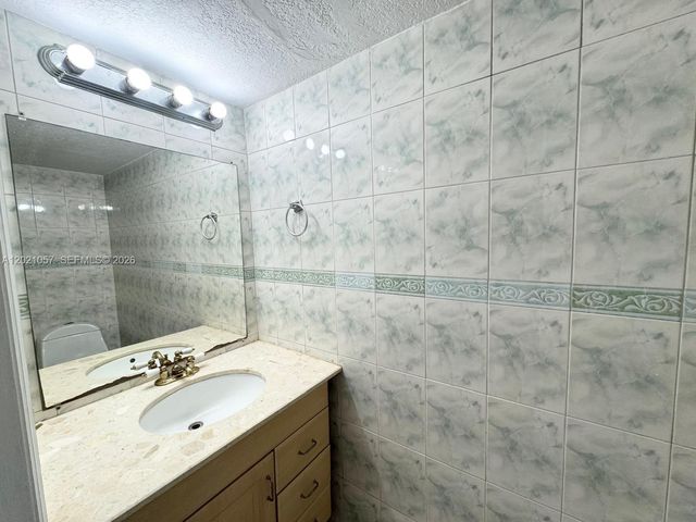 8600 SW 109th Ave 4-202, Miami, FL 33173