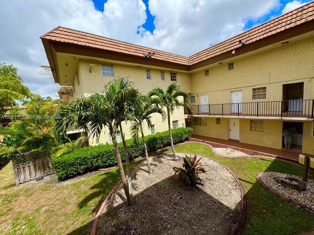 8600 SW 109th Ave 4-202, Miami, FL 33173