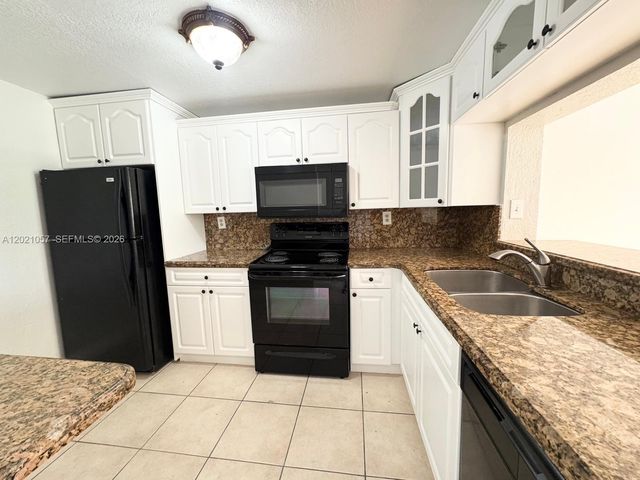 8600 SW 109th Ave 4-202, Miami, FL 33173
