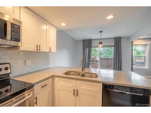 8055 Holland Ct B, Arvada, CO 80005