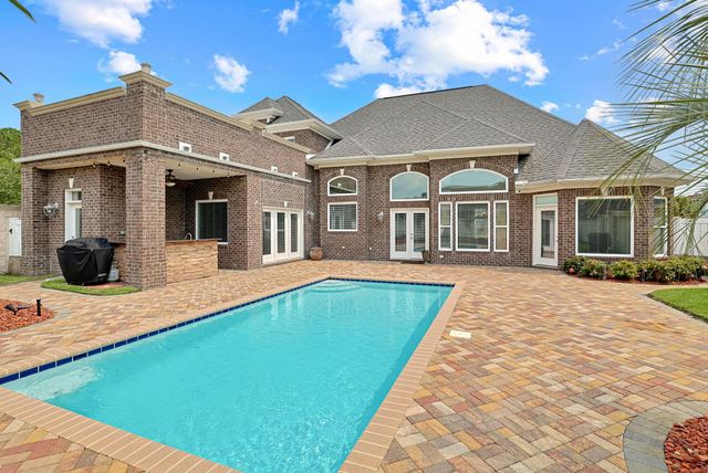 600 Falling Water Ct., Little River, SC 29566
