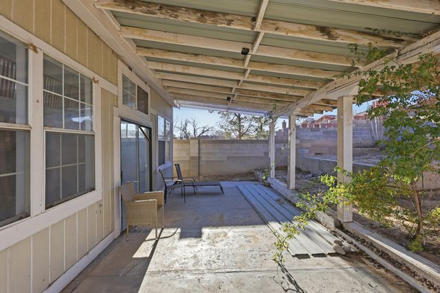 631 Western Hills Drive SE, Rio Rancho, NM 87124