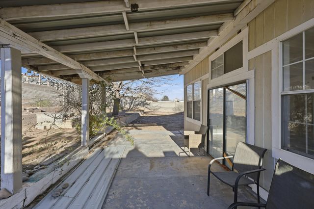 631 Western Hills Drive SE, Rio Rancho, NM 87124