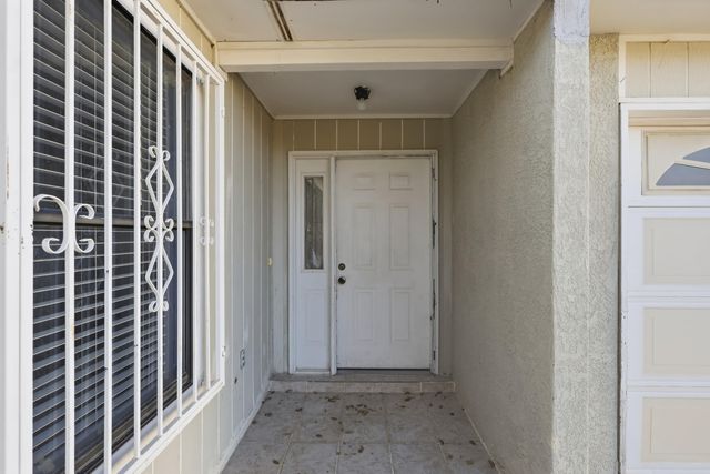 631 Western Hills Drive SE, Rio Rancho, NM 87124