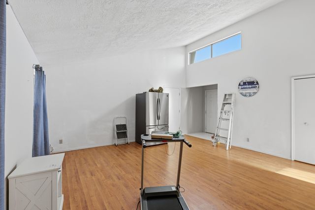 631 Western Hills Drive SE, Rio Rancho, NM 87124