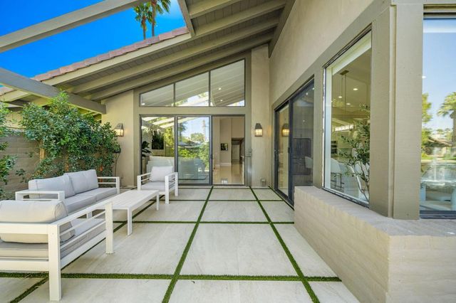 198 Green Mountain Drive, Palm Desert, CA 92211