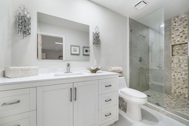 198 Green Mountain Drive, Palm Desert, CA 92211