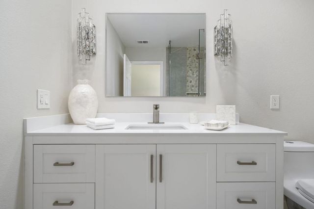 198 Green Mountain Drive, Palm Desert, CA 92211