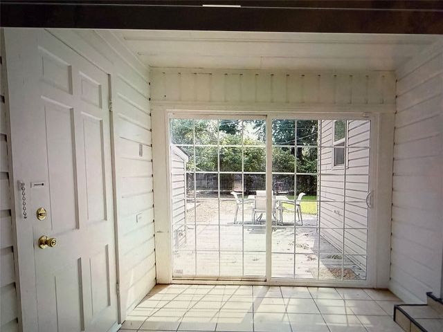 8732 Glencrest Lane, Dallas, TX 75209