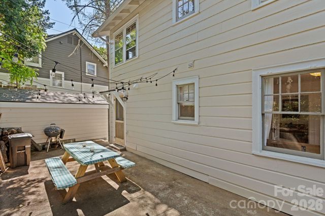 238 Forest Hill Drive, Asheville, NC 28803