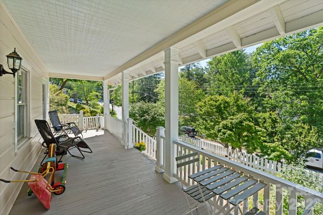 238 Forest Hill Drive, Asheville, NC 28803