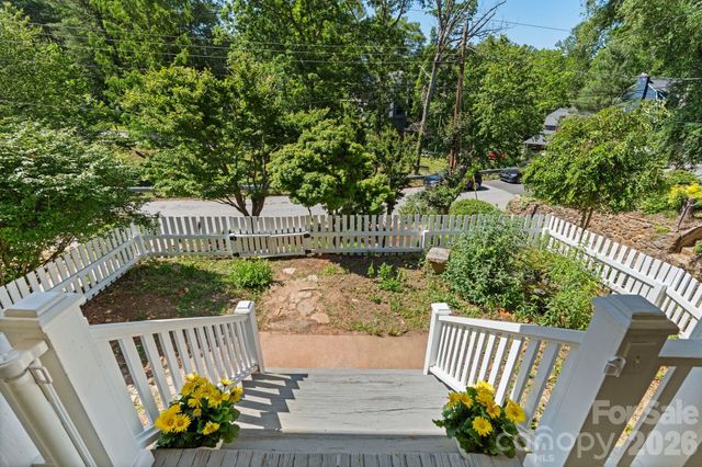 238 Forest Hill Drive, Asheville, NC 28803