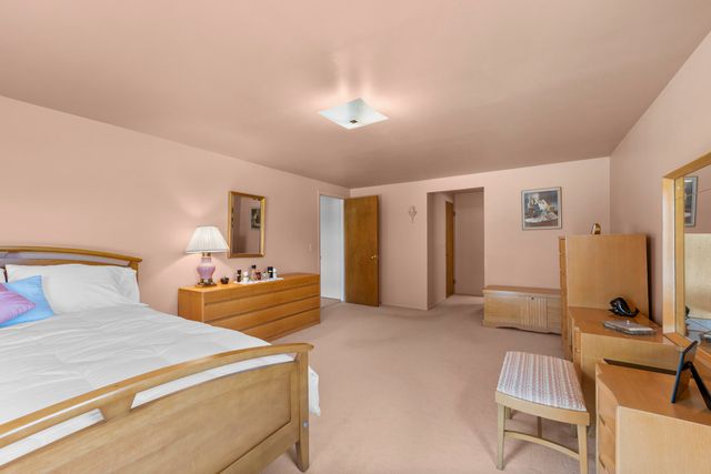 19168 Chelton Drive, Beverly Hills Vllg, MI 48025