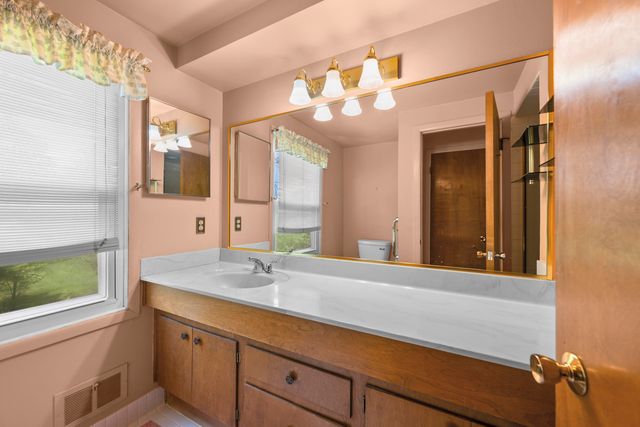 19168 Chelton Drive, Beverly Hills Vllg, MI 48025