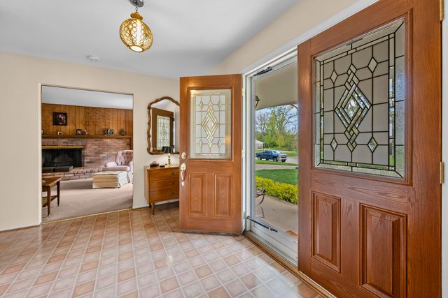 19168 Chelton Drive, Beverly Hills Vllg, MI 48025